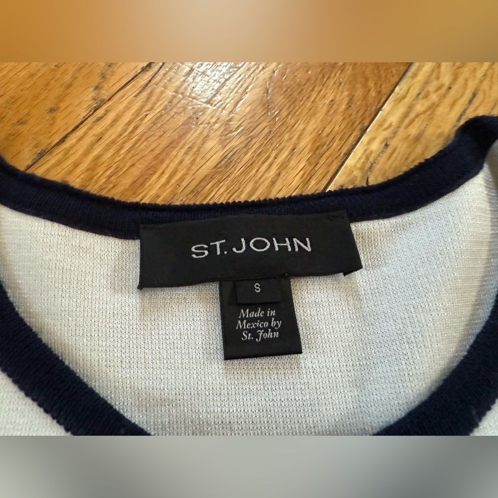 St John Blue/White Colorblock Short Sleeve Cardigan Sweater Women’s Size Small - Picture 12 of 16